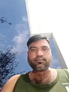Snapshot of pintuS40 chatting on April 25, 2026, 1:41 pm pintuS40 online show from April 25, 2026, 1:41 pm