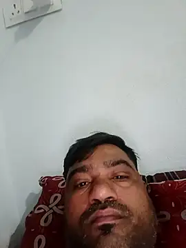 Snapshot of pintuS40 chatting on April 23, 2026, 1:23 am pintuS40 online show from April 23, 2026, 1:23 am