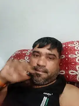Snapshot of pintuS40 chatting on April 25, 2026, 12:57 am pintuS40 online show from April 25, 2026, 12:57 am