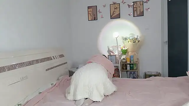 Luminous163 online show from March 3, 2025, 4:15 pm