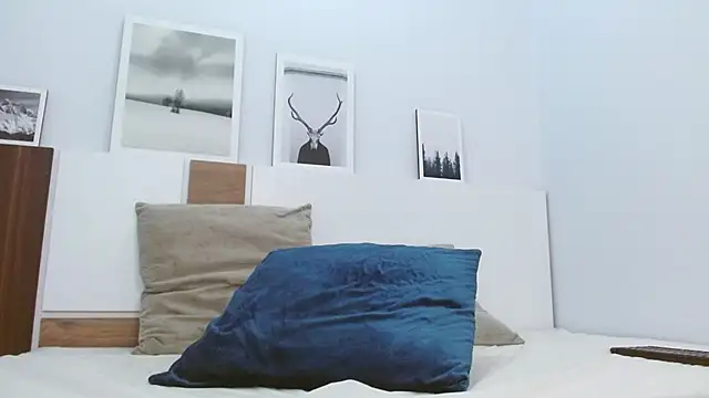 sussy leon online show from March 15, 2025, 5:04 pm