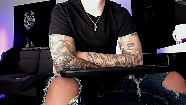 uptomatty online show from September 19, 2025, 4:16 am