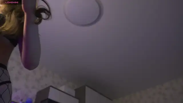 Snapshot of xxlaletka chatting on September 25, 2025, 2:45 pm xxlaletka online show from September 25, 2025, 2:45 pm