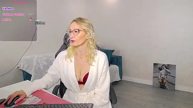 Snapshot of Sofia_Soul chatting on September 30, 2025, 6:36 pm Sofia Soul online show from September 30, 2025, 6:36 pm