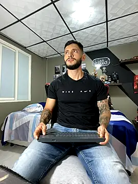 marcel crawford96 online show from December 18, 2025, 12:31 pm