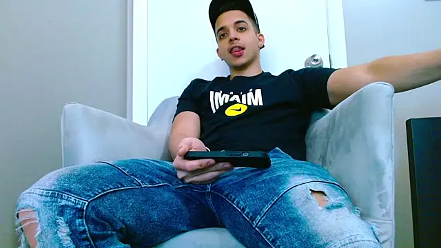 Danyer33 online show from February 2, 2025, 4:26 am