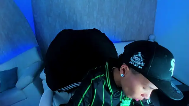 nova sex01 online show from September 17, 2025, 3:41 am