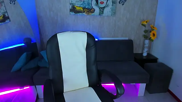 nova sex01 online show from March 26, 2026, 7:56 pm