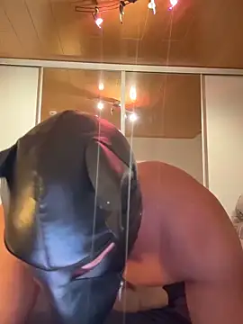 Snapshot of PlayDog123 chatting on February 10, 2026, 4:50 pm PlayDog123 online show from February 10, 2026, 4:50 pm