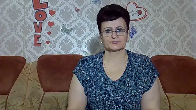 PaulaGolden online show from October 6, 2025, 5:52 am