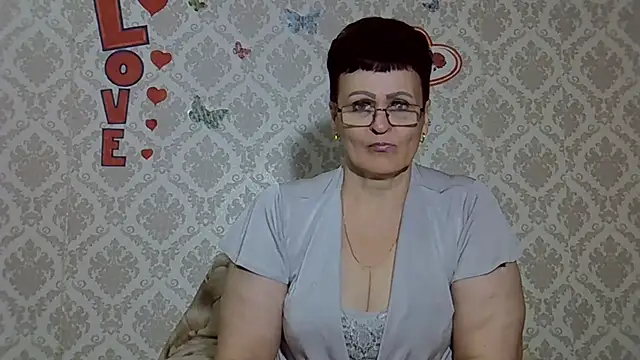 PaulaGolden online show from September 10, 2025, 8:35 am