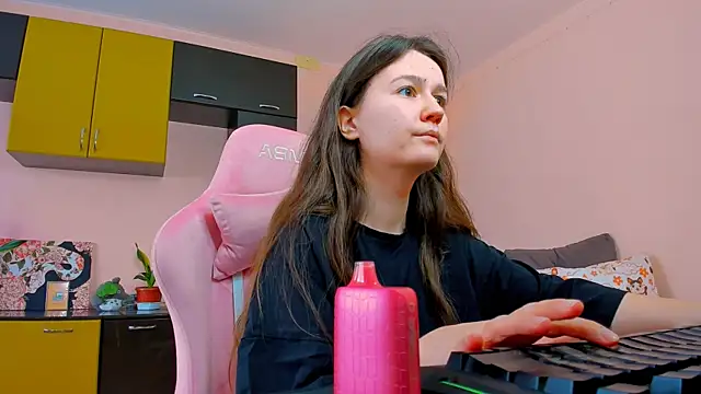 Snapshot of ameli_moon chatting on September 27, 2025, 11:05 am ameli moon online show from September 27, 2025, 11:05 am