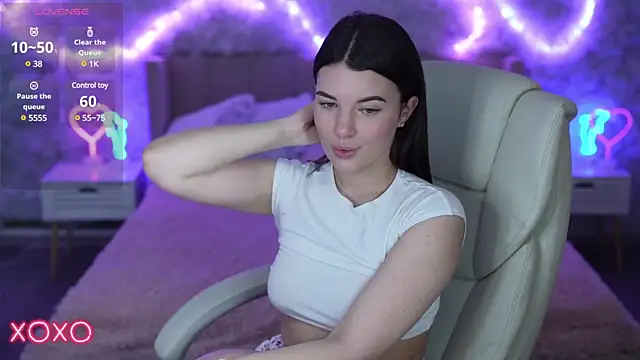 Snapshot of YourLolaBunny chatting on March 22, 2025, 2:05 am YourLolaBunny online show from March 22, 2025, 2:05 am