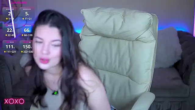 YourLolaBunny online show from April 5, 2026, 6:31 am