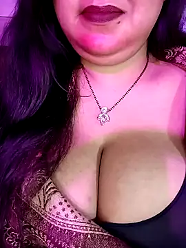 Suhanakhan00 online show from November 21, 2025, 6:18 pm