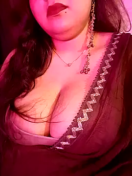 Snapshot of Suhanakhan00 chatting on April 30, 2026, 5:31 pm Suhanakhan00 online show from April 30, 2026, 5:31 pm