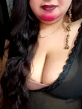 Suhanakhan00 online show from April 6, 2026, 7:53 am