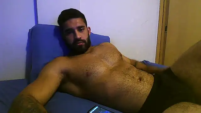 Snapshot of macho_fit chatting on February 9, 2026, 6:17 pm macho fit online show from February 9, 2026, 6:17 pm