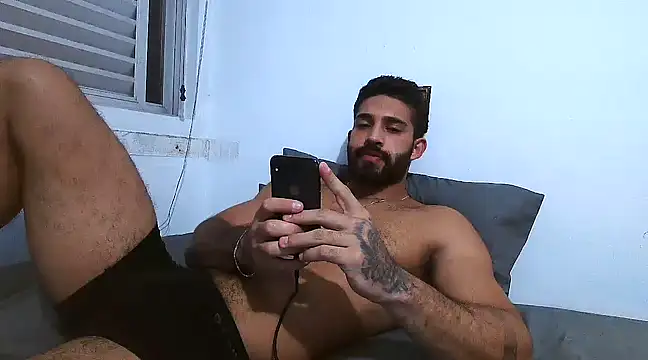 Snapshot of macho_fit chatting on March 14, 2025, 12:32 am macho fit online show from March 14, 2025, 12:32 am