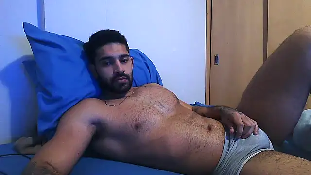 Snapshot of macho_fit chatting on October 8, 2025, 6:19 pm macho fit online show from October 8, 2025, 6:19 pm