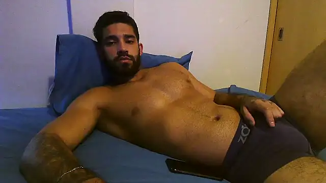 Snapshot of macho_fit chatting on February 22, 2026, 5:58 pm macho fit online show from February 22, 2026, 5:58 pm