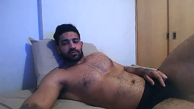 Snapshot of macho_fit chatting on November 19, 2025, 6:08 pm macho fit online show from November 19, 2025, 6:08 pm