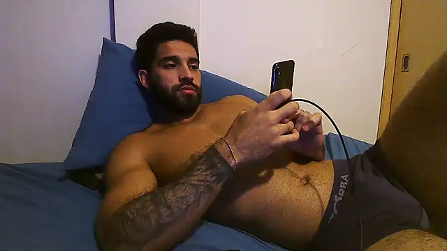 Snapshot of macho_fit chatting on February 23, 2026, 6:52 pm macho fit online show from February 23, 2026, 6:52 pm