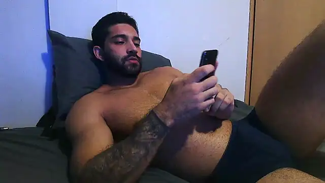 Snapshot of macho_fit chatting on May 22, 2026, 12:41 am macho fit online show from May 22, 2026, 12:41 am