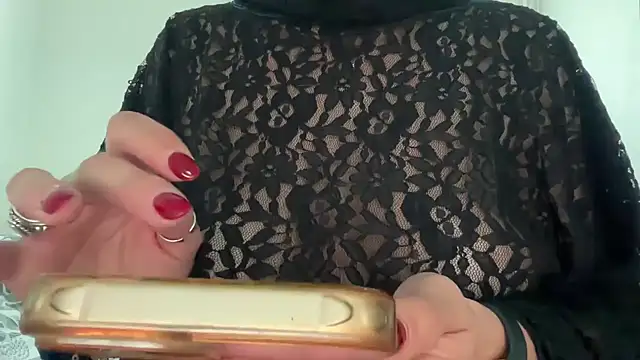 Serena 4you online show from October 18, 2025, 4:20 pm