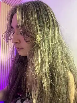 Sophie LS online show from March 5, 2025, 4:56 am