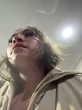 Sophie LS online show from March 12, 2025, 3:35 am