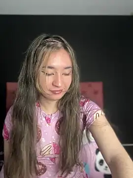 Sophie LS online show from March 18, 2025, 5:02 am