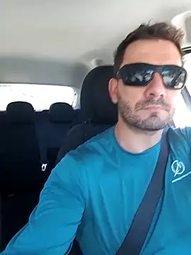 KAZADO LIBERAL online show from September 23, 2025, 2:35 pm