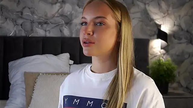 AftonConnett online show from April 17, 2026, 12:35 am