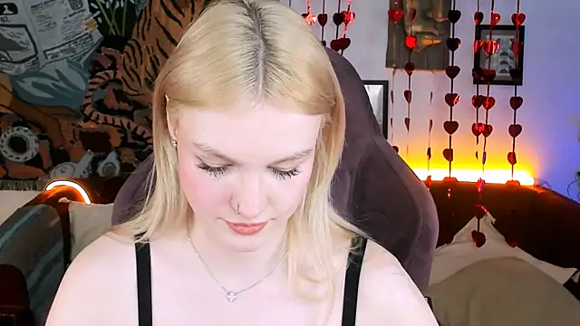 GraceGlamour online show from February 28, 2025, 11:14 am