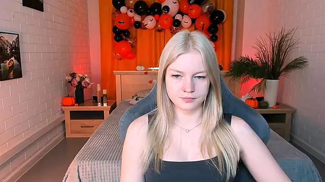 GraceGlamour online show from October 21, 2025, 5:07 am