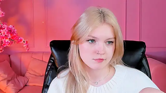 GraceGlamour online show from February 27, 2025, 11:50 am