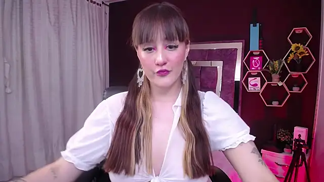 AnabelleGron online show from October 10, 2025, 11:05 pm