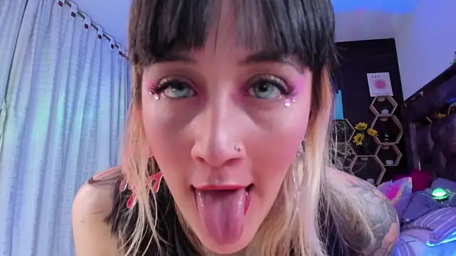 AnabelleGron online show from July 21, 2026, 3:09 am