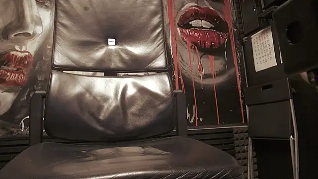 dani4334 online show from December 1, 2025, 5:41 am