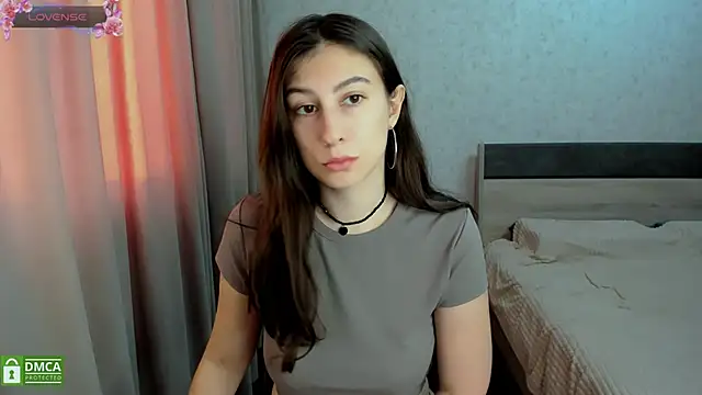 briannababy  online show from November 27, 2025, 1:11 pm