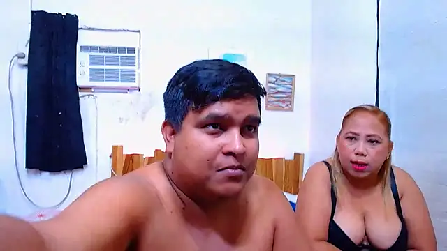 Snapshot of lucasandSofi chatting on May 24, 2026, 6:30 pm lucasandSofi online show from May 24, 2026, 6:30 pm