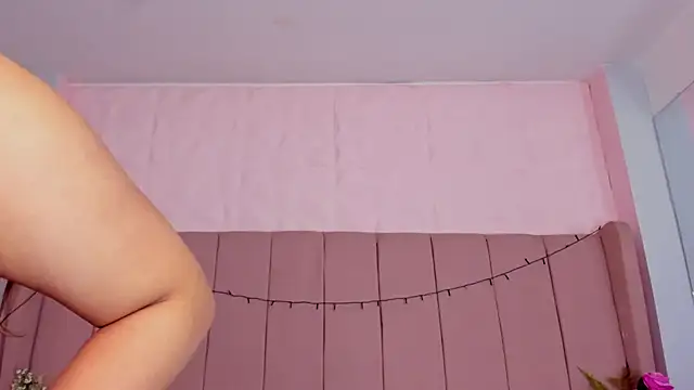 MollyBigBoobs12 online show from September 30, 2025, 8:26 pm