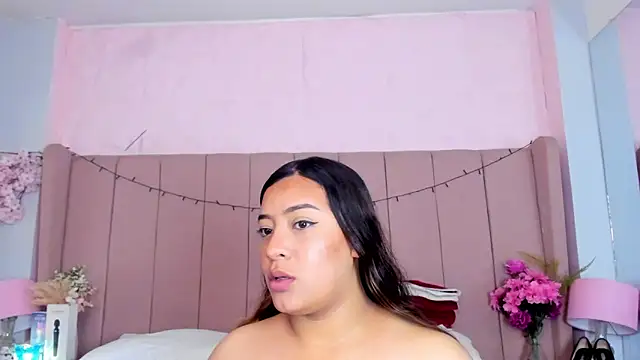 MollyBigBoobs12 online show from September 22, 2025, 8:15 pm