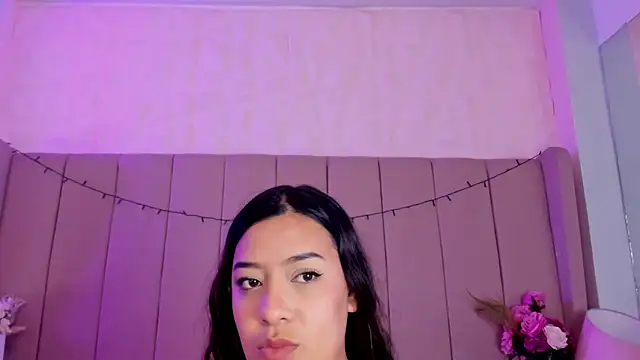 MollyBigBoobs12 online show from September 26, 2025, 8:27 pm