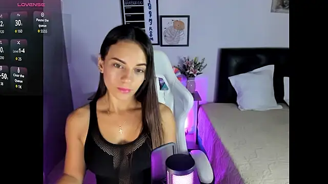 Sara lopez 28 online show from March 3, 2026, 11:17 am