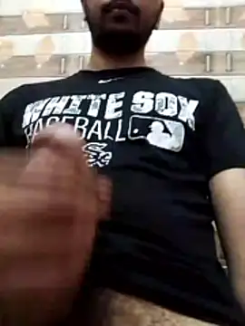 Snapshot of itachigunn chatting on May 5, 2026, 2:20 pm itachigunn online show from May 5, 2026, 2:20 pm