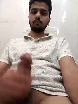 Snapshot of itachigunn chatting on March 3, 2026, 3:02 am itachigunn online show from March 3, 2026, 3:02 am