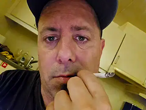 HeteroHotGuy1 online show from January 27, 2025, 12:33 am