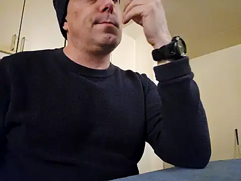 HeteroHotGuy1 online show from February 17, 2025, 4:09 am